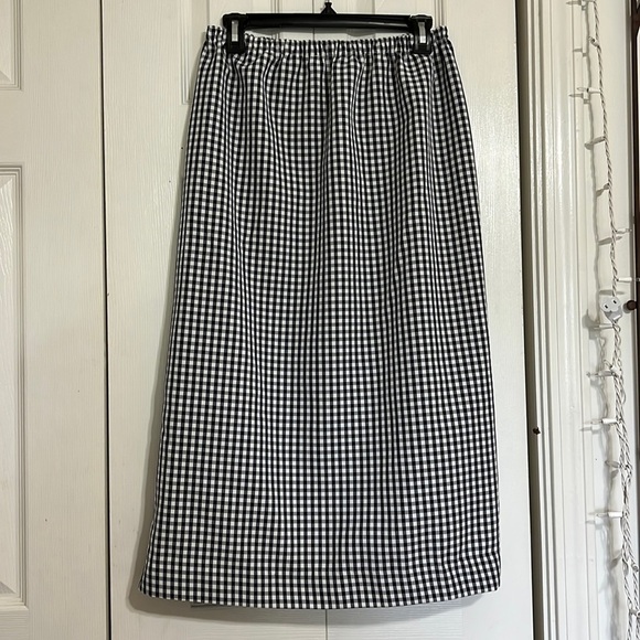 Women’s Blue/White Checkered Handmade Long Modest Skirt - Picture 2 of 6